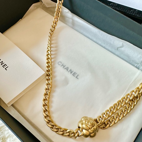 CHANEL CAMELLIA WOC (w Adjustable Chain) - Picture 14 of 16